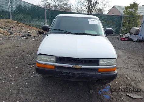 2002 Chevrolet S-10 Ls из США, поврежденный, VIN 1GCCS195028142185